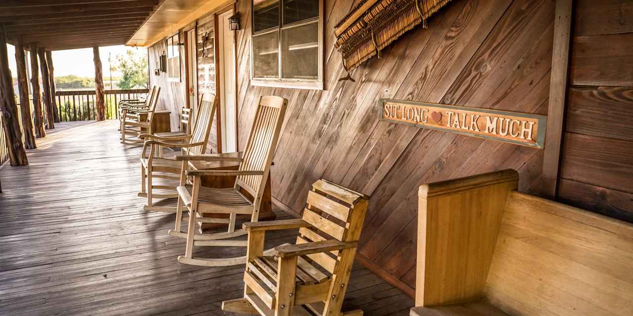 Lake Alan Henry Lodges