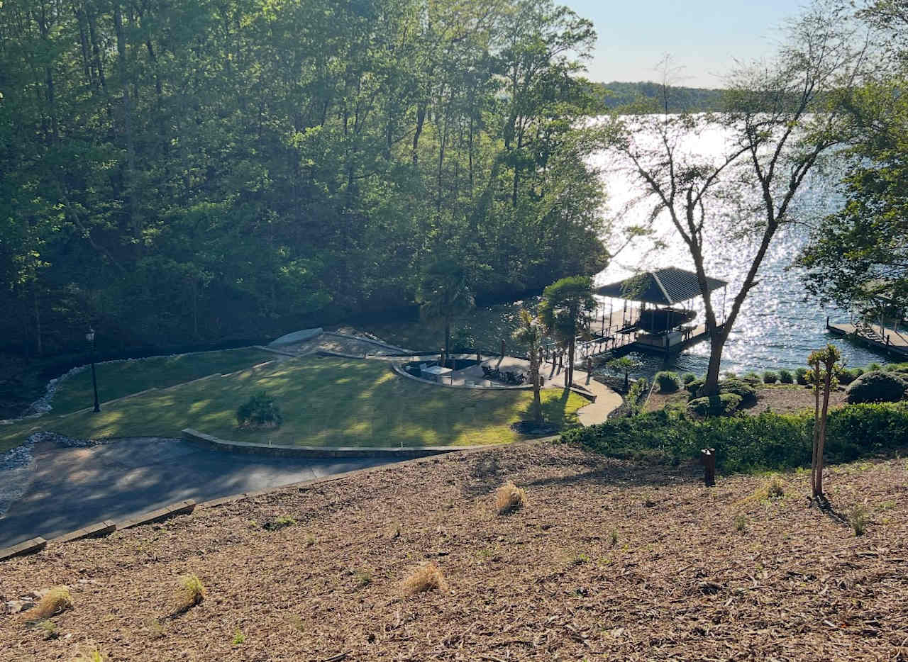 The Bluff On Keowee