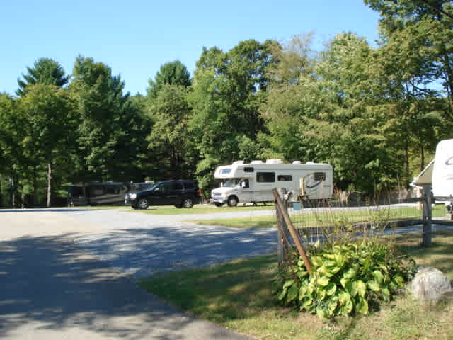 Waterhouses: Lodging, Campground & Marina