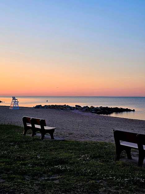 Serene Shoreline Retreat