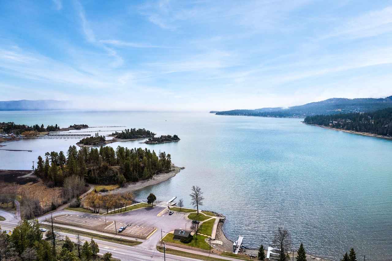 Woody's On Flathead Lake