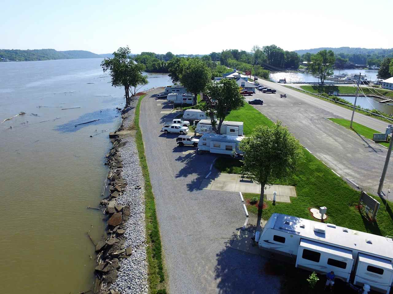 Smugglers Cove Marina & Campground