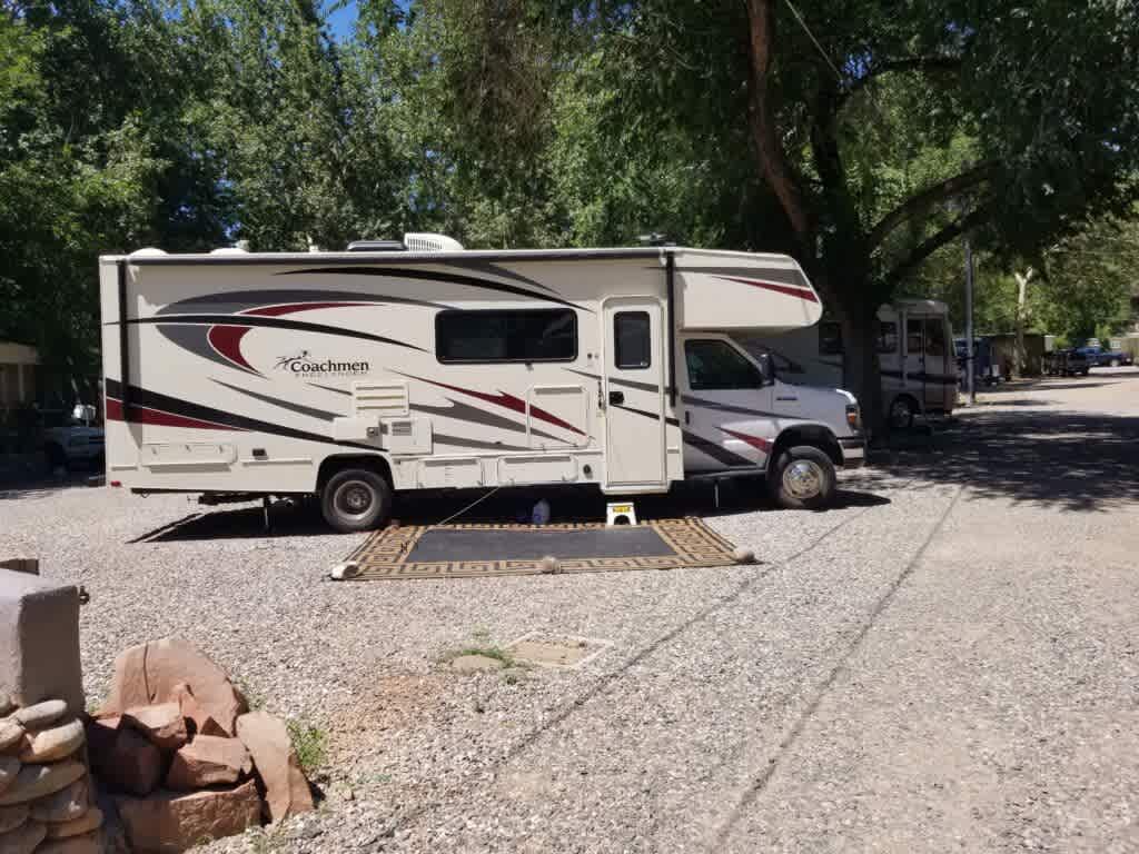 Oak Creek Mobilodge