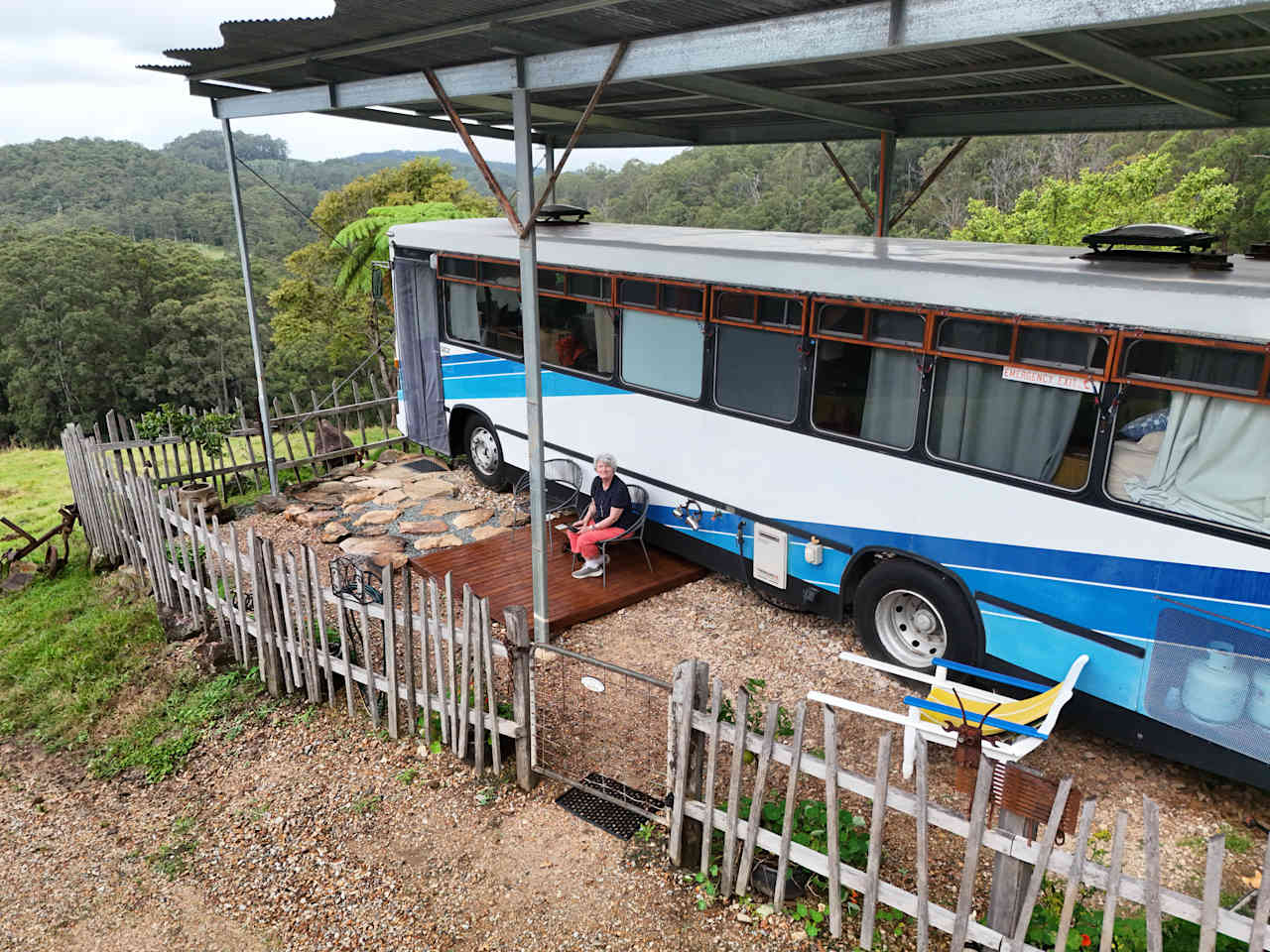 Hopkins Heights Bus