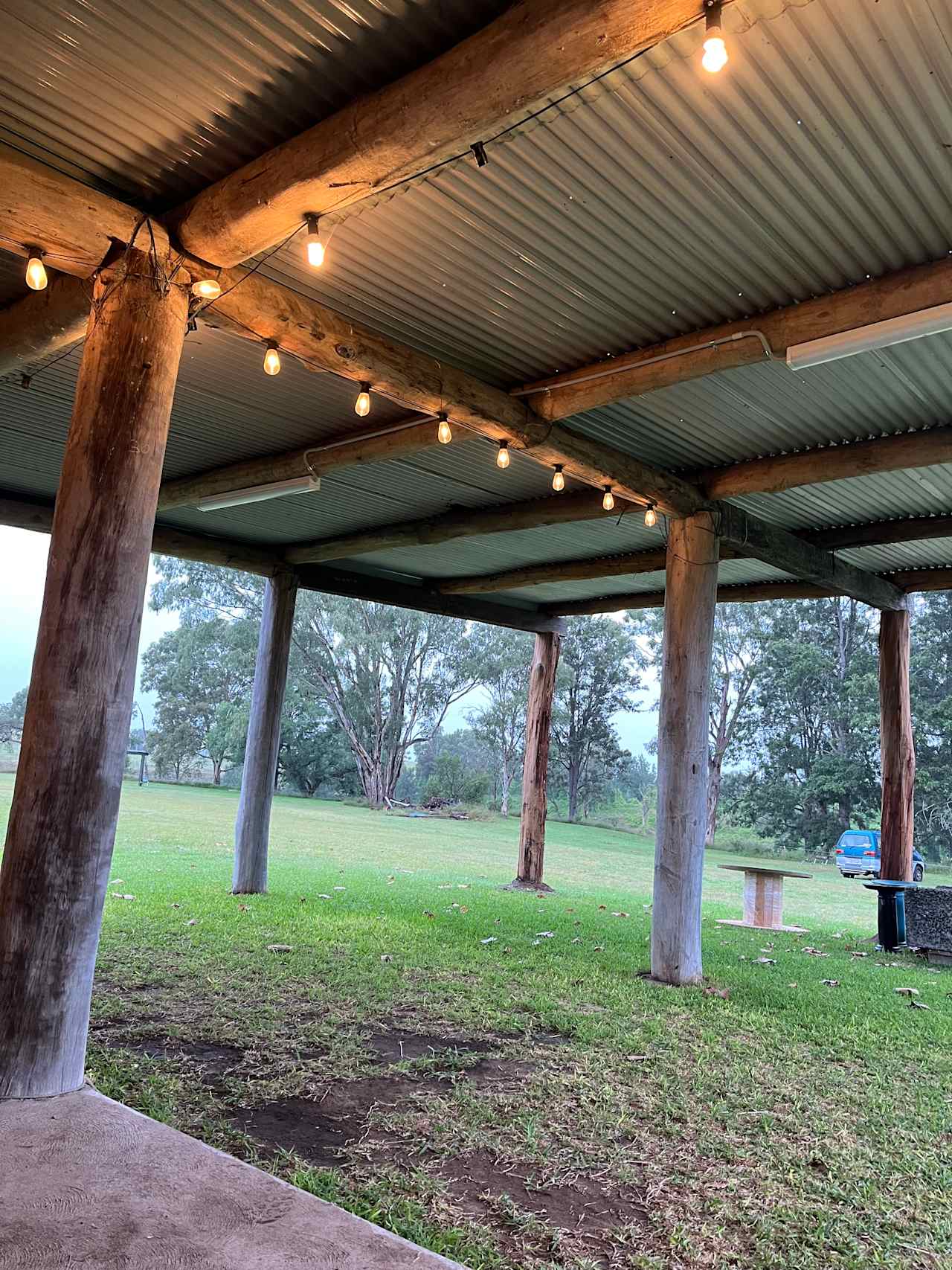 Community bbq and ammenities area. 