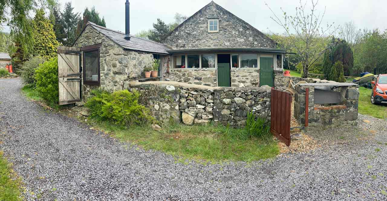 Nant Bach Retreat