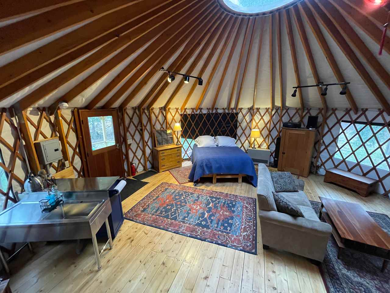 Private 4 Season Yurt Close to Town