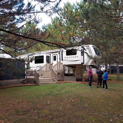 Woodsong RV Resort