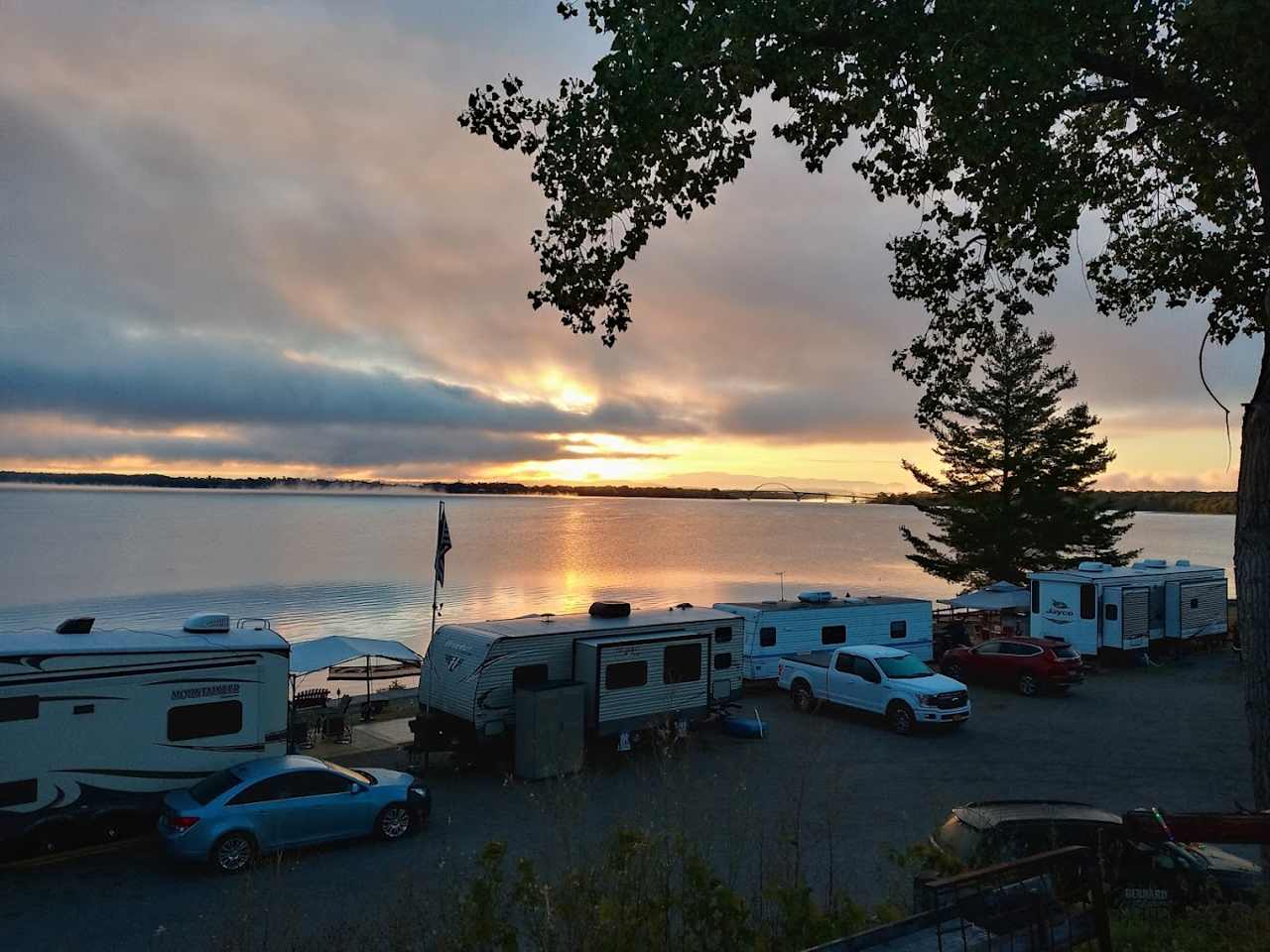 Bulwagga Bay Campground & Beach