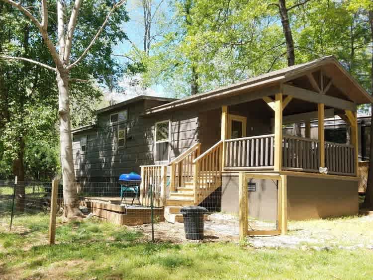 Four Paws Kingdom Campground & Dog Retreat