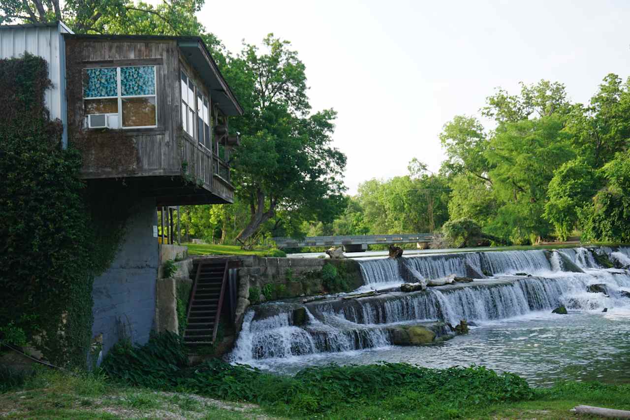The Best Dam Spot