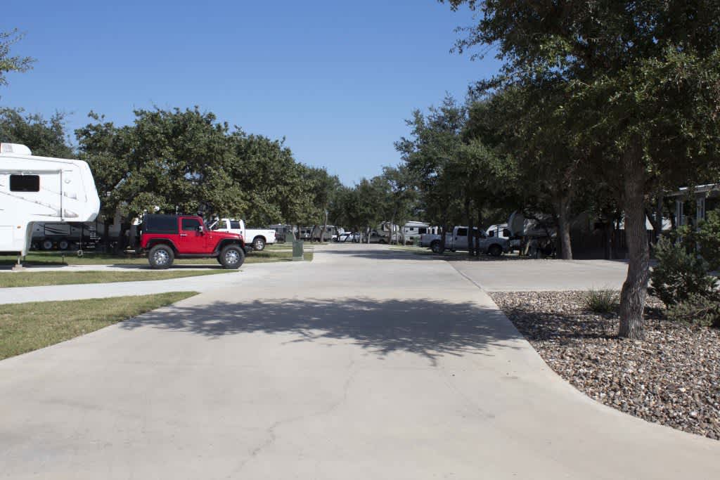 Sandy Oaks RV Park-Mobile Home