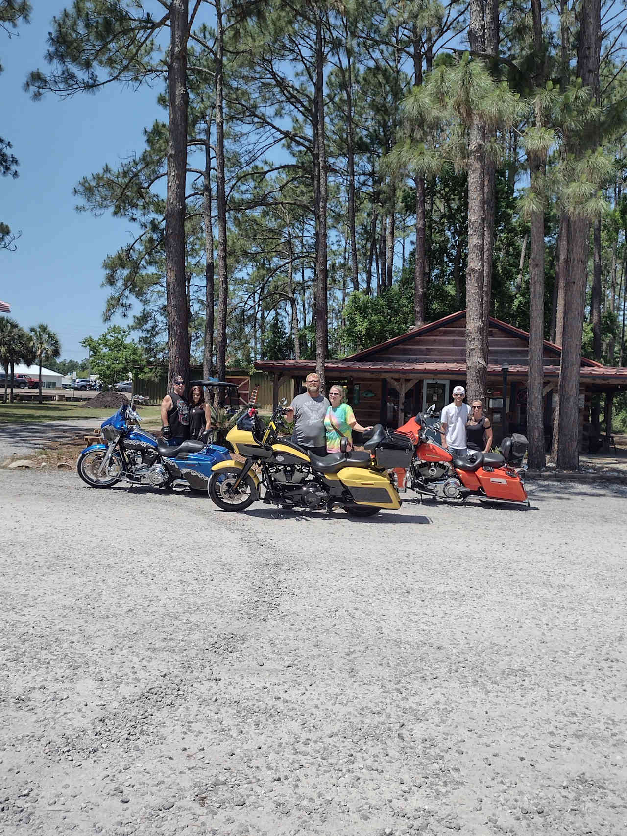 Pineglen Motorcoach and RV Park
