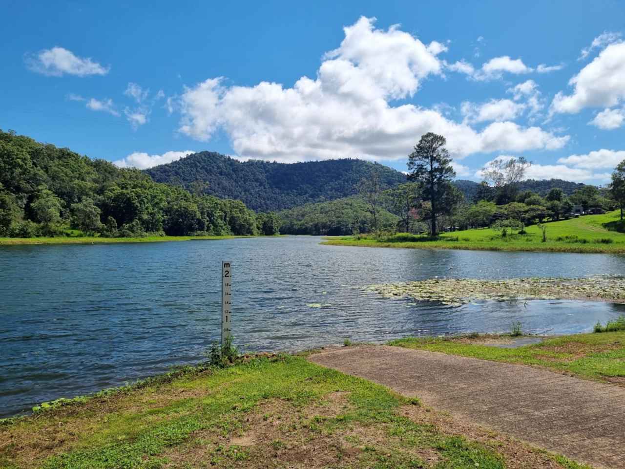 Middle Creek Dam is open to the Public.  BBQ and Toilet facilities present.  Also utilised by Water Skiing club on weekends alternative weekends.