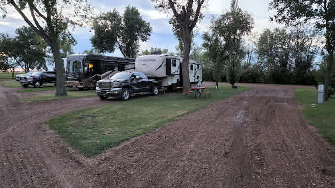 Dakota Sunsets Campground