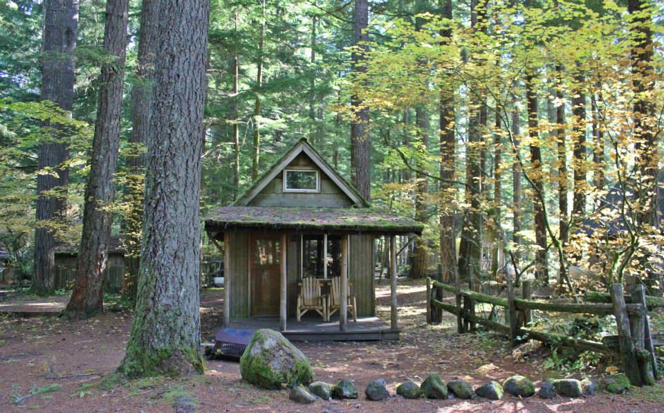 Eagle Cliff Store and Campground