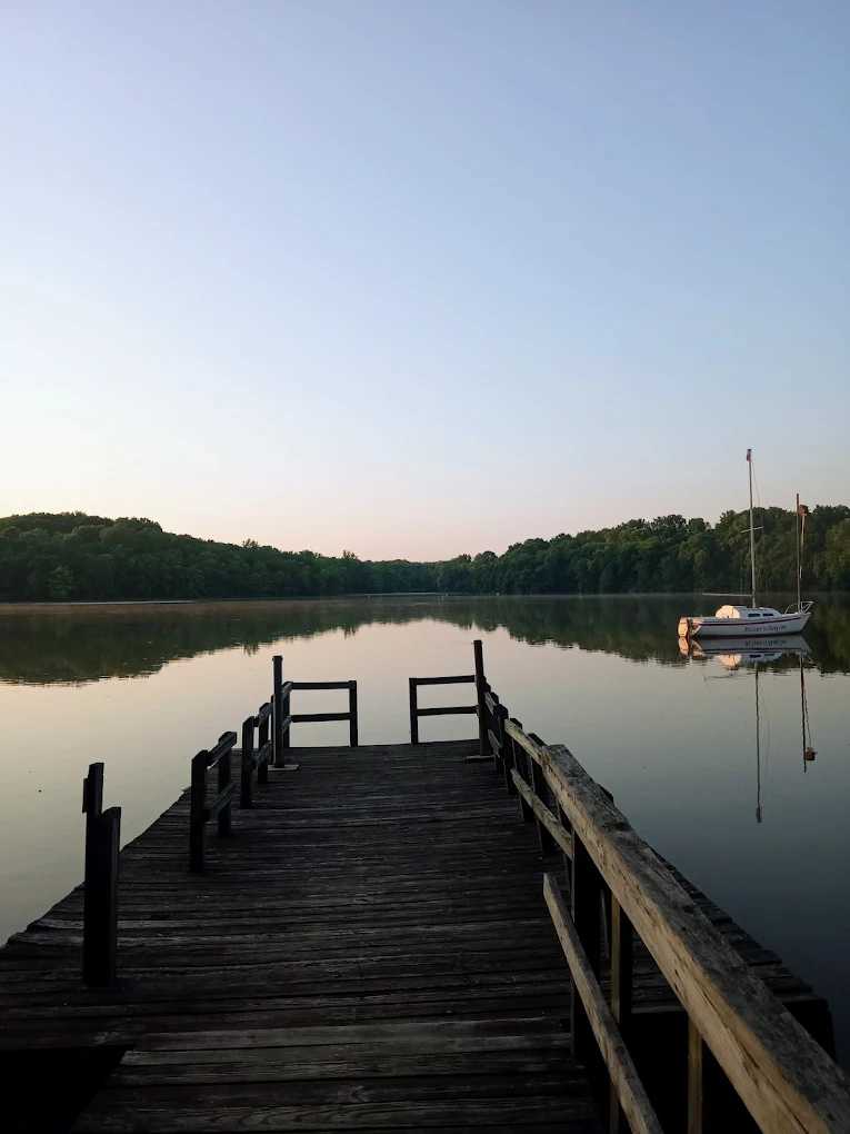 Shady Cove Resort & Marina LLC