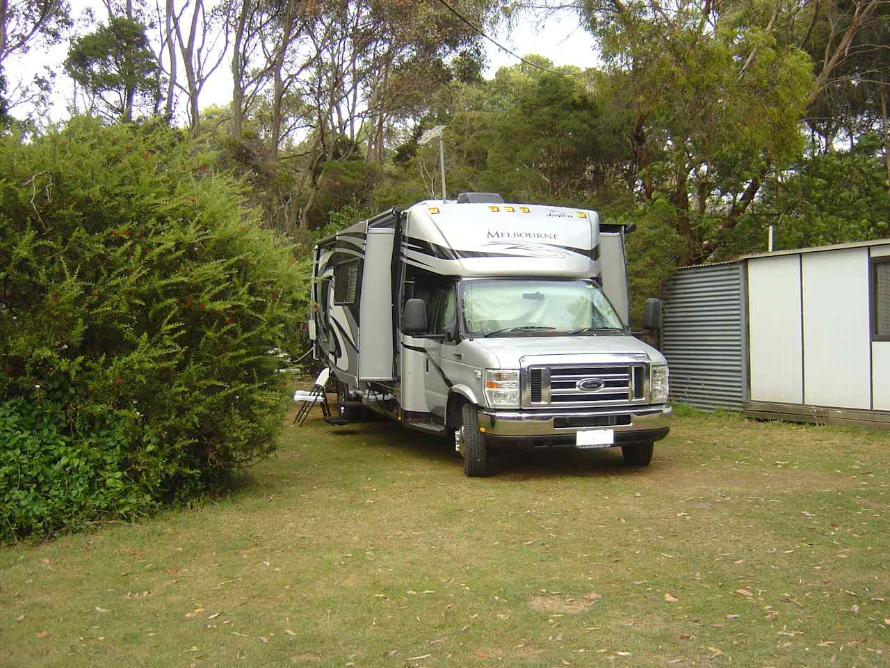 Crayfish Creek Van and Cabin Park