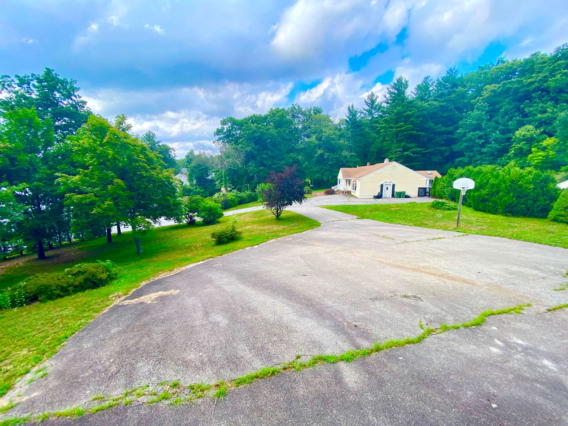 Peaceful Retreat & 5 Car Garage Hipcamp in Dudley, Massachusetts