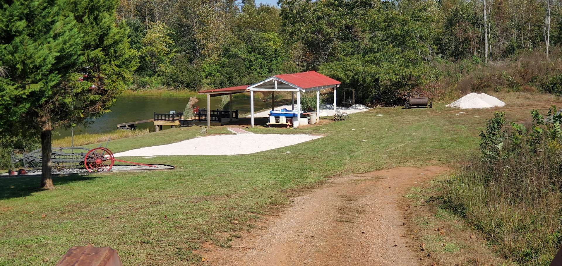 Paradise stable Hipcamp in Dillwyn, Virginia