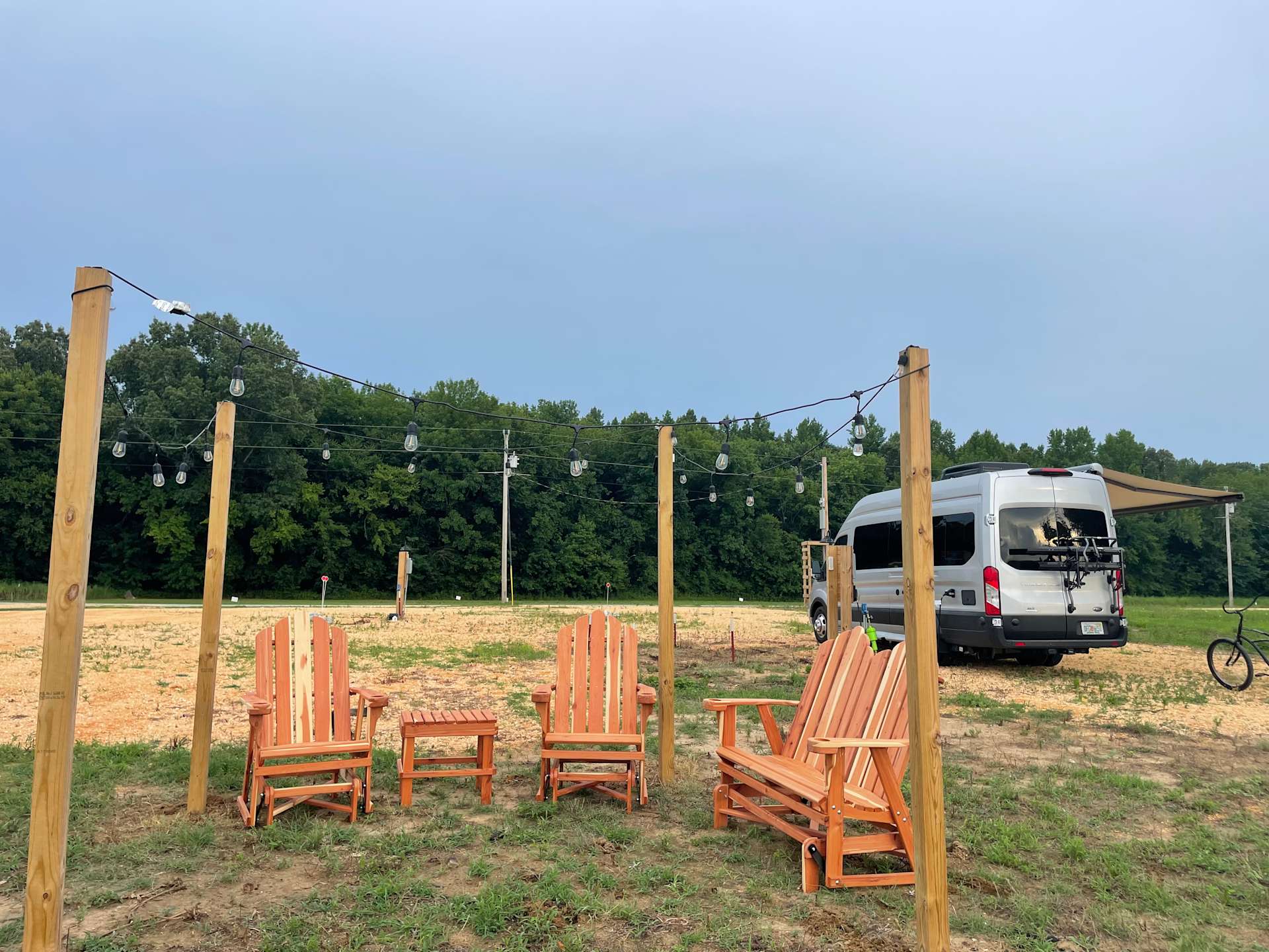 White Oak Lakefront lot Hipcamp in Clifton, Tennessee