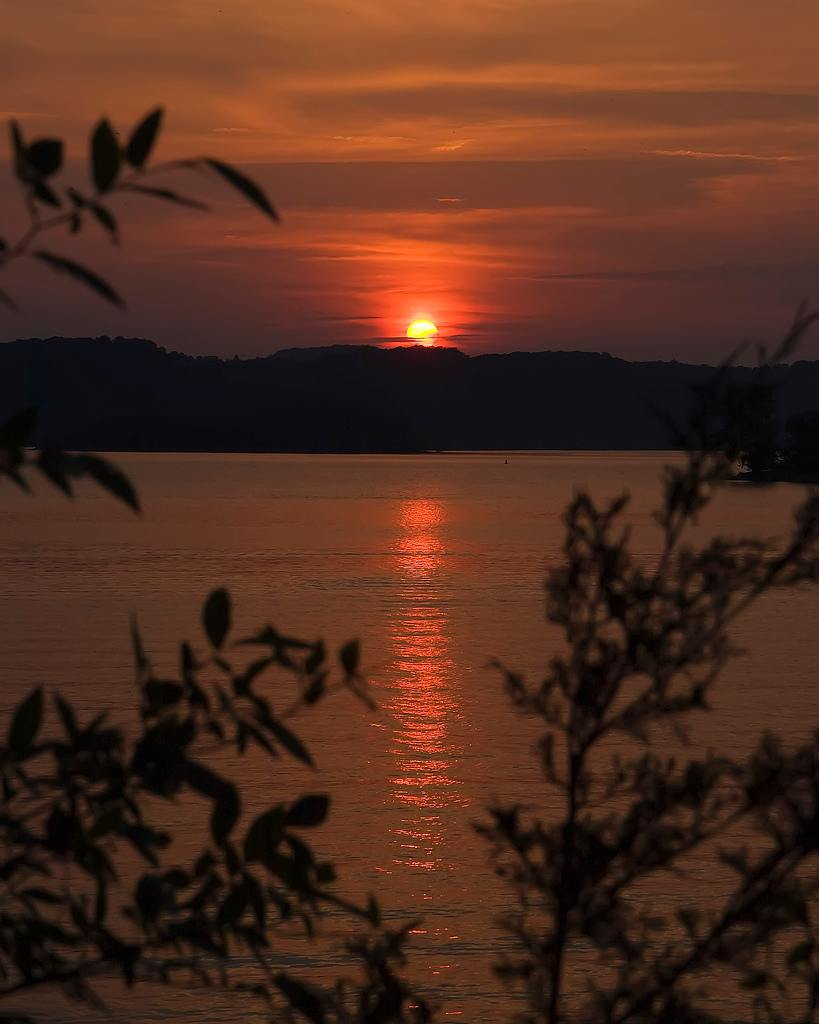 Dale Hollow Lake