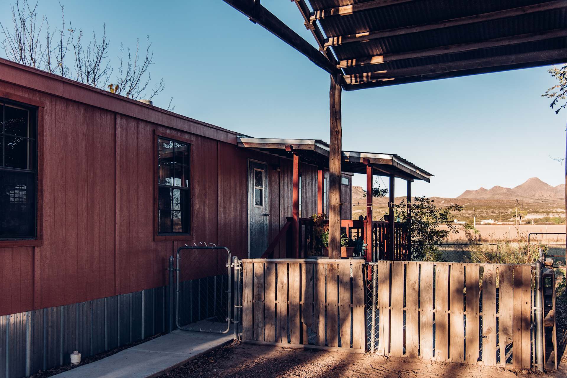 Casita Grande is a spacious 2 bedroom stand alone unit on this small hobby farm. Great for a comfortable stay while being away the business of the city.