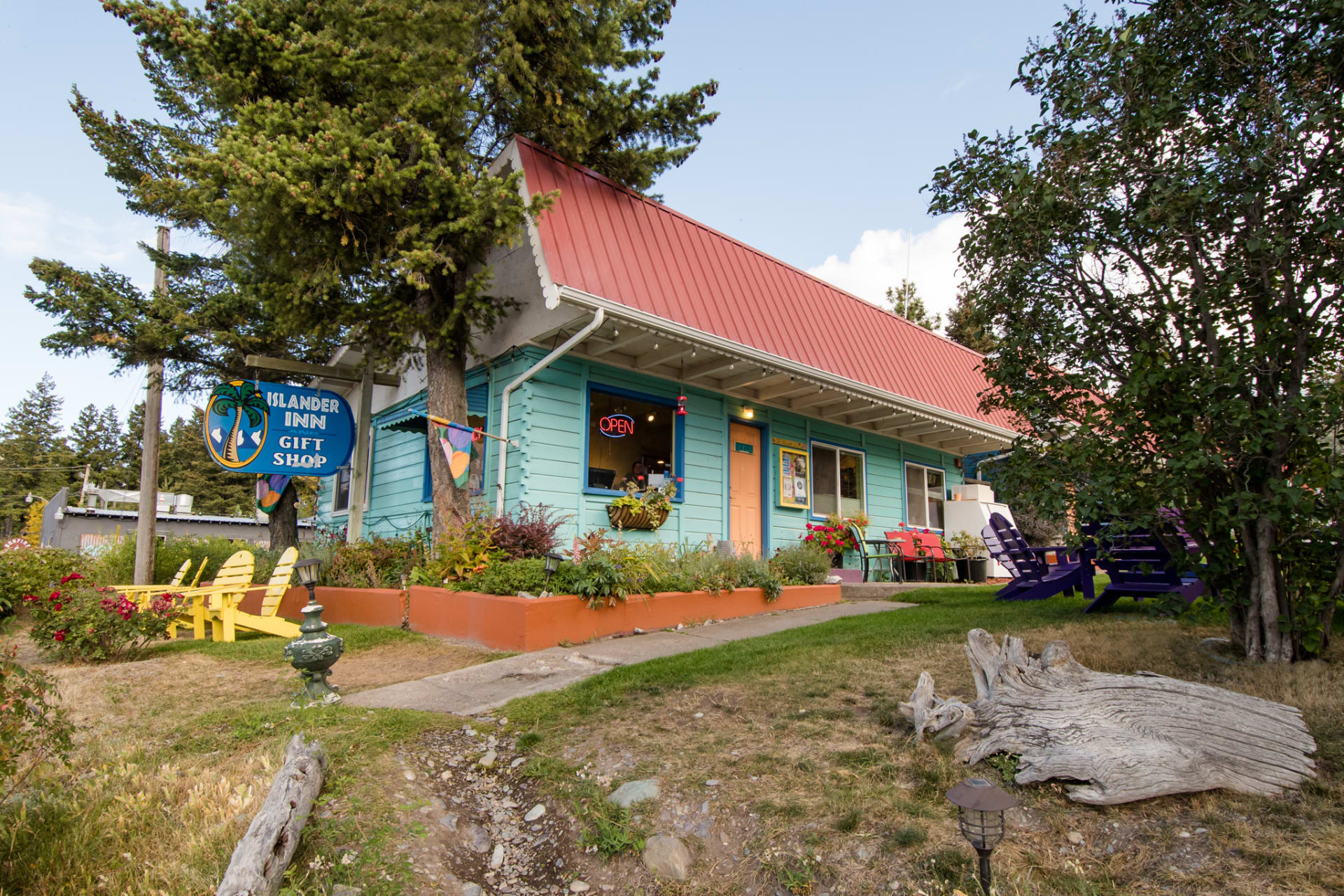 The Islander is centrally located to many attractions in NW Montana. 