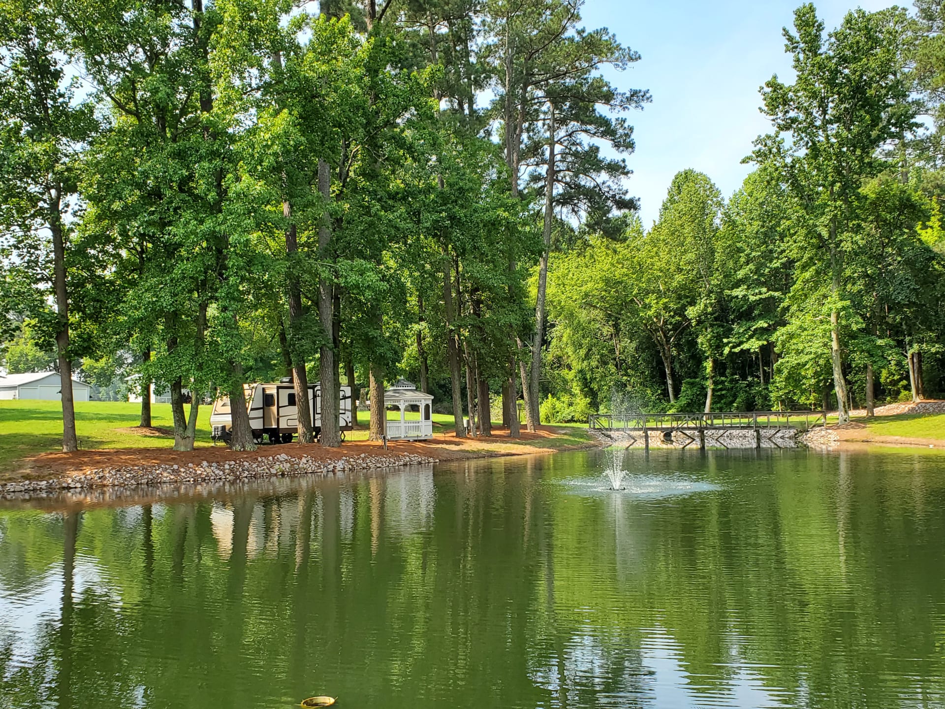 Discover the best RV campgrounds near Raleigh, North Carolina with  electricity hookup and water hookup