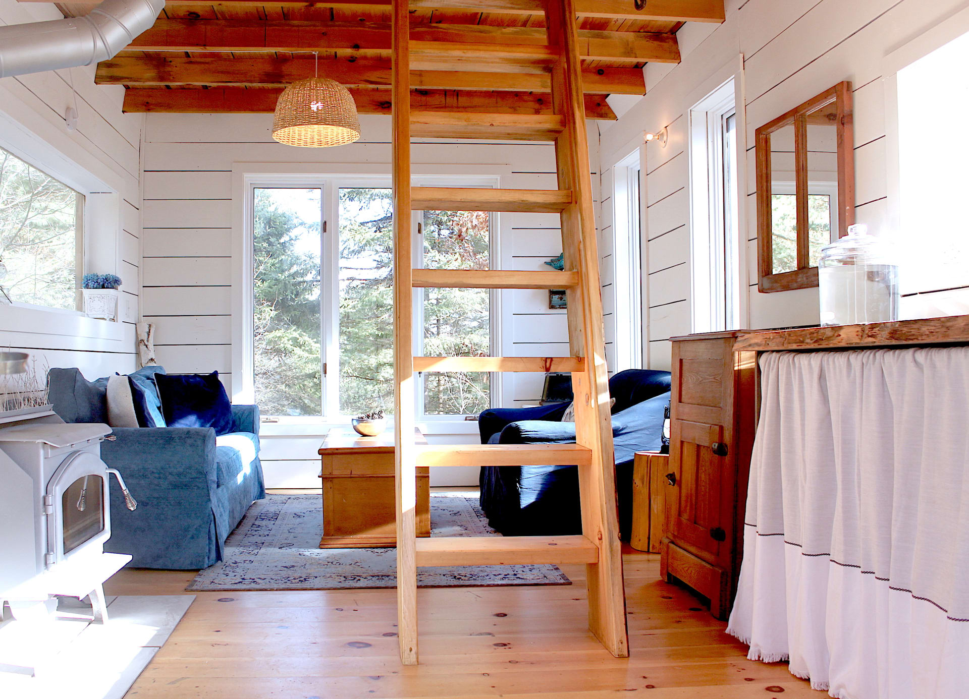Welcome to the 'Cozy Cabin' at Deer Lake Wilderness Retreat!