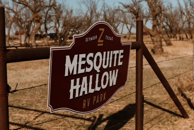 Mesquite Hallow entrance
