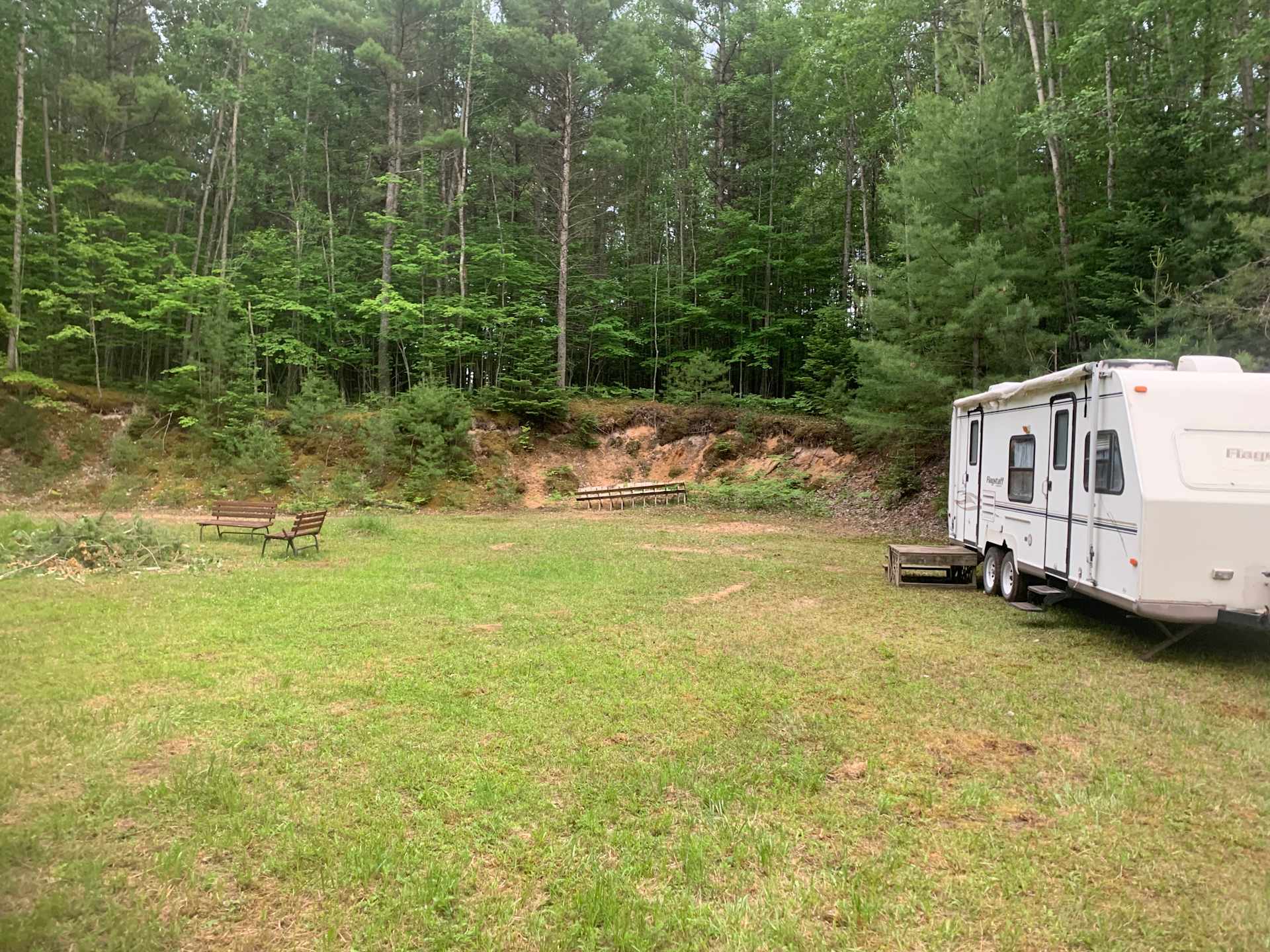 In The Woods With No One Around. - Photo 3