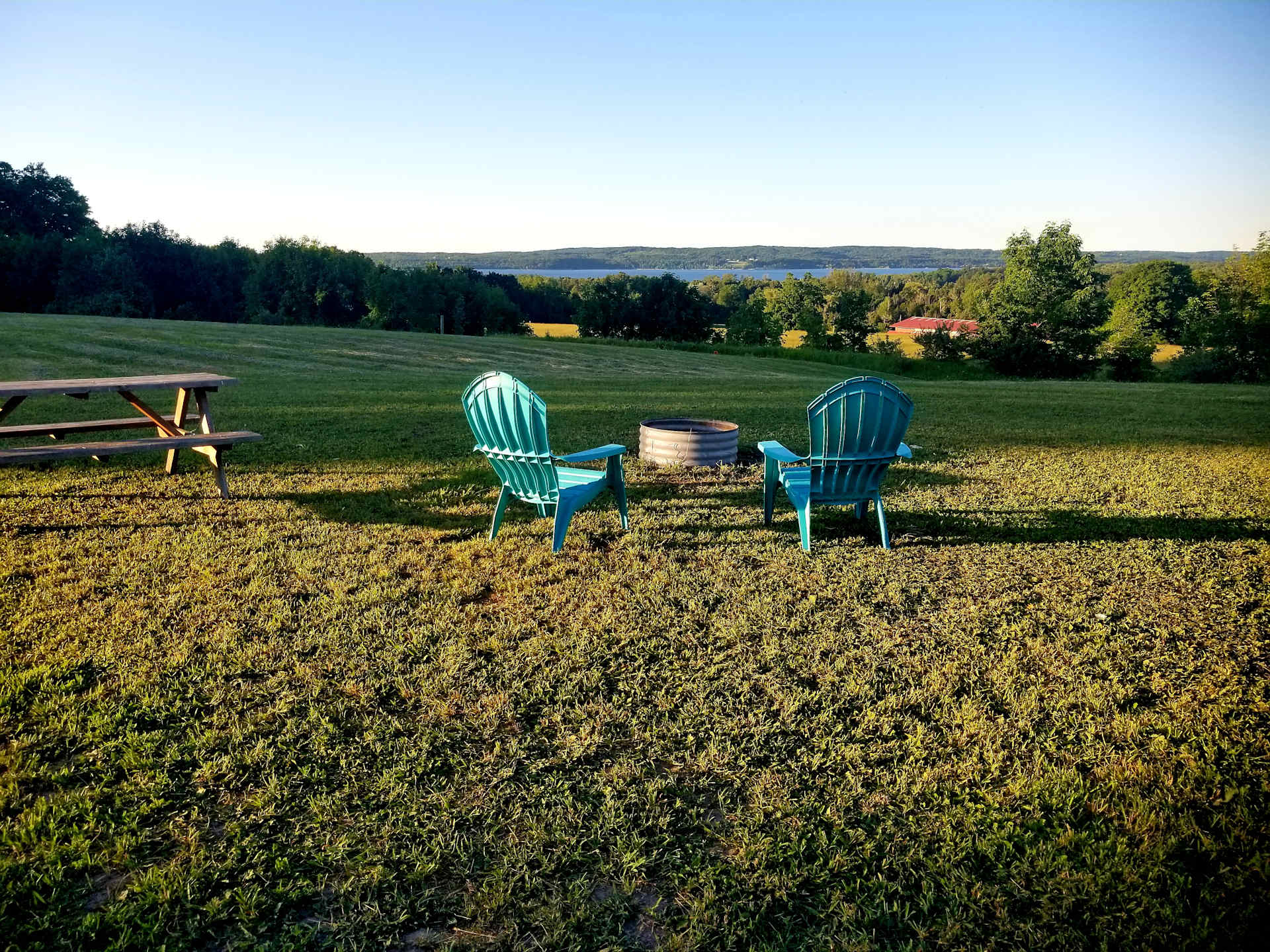 Heart of Lake Charlevoix - Photo 3