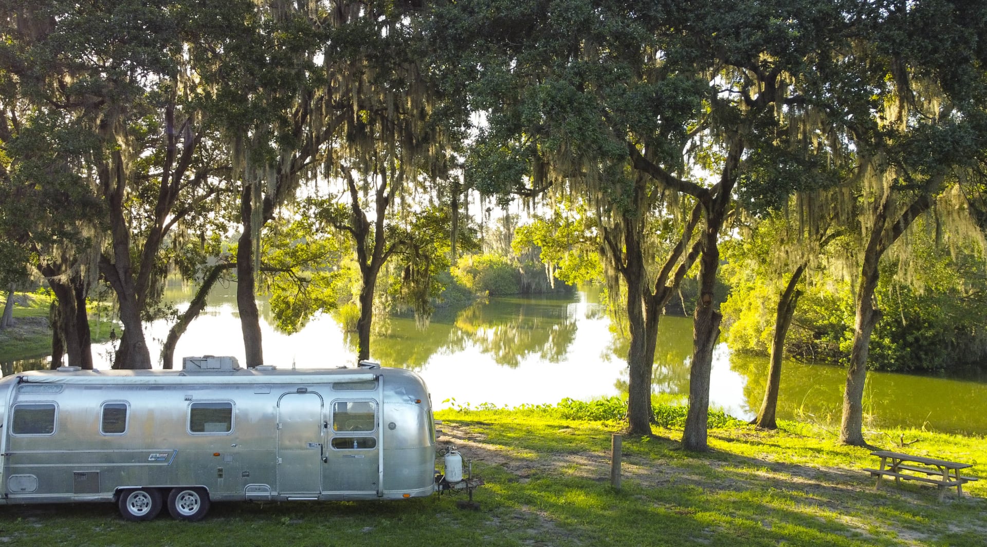 Pull up your RV and enjoy Beautiful Scenic View of Gorgeous Saddlecreek Lake.