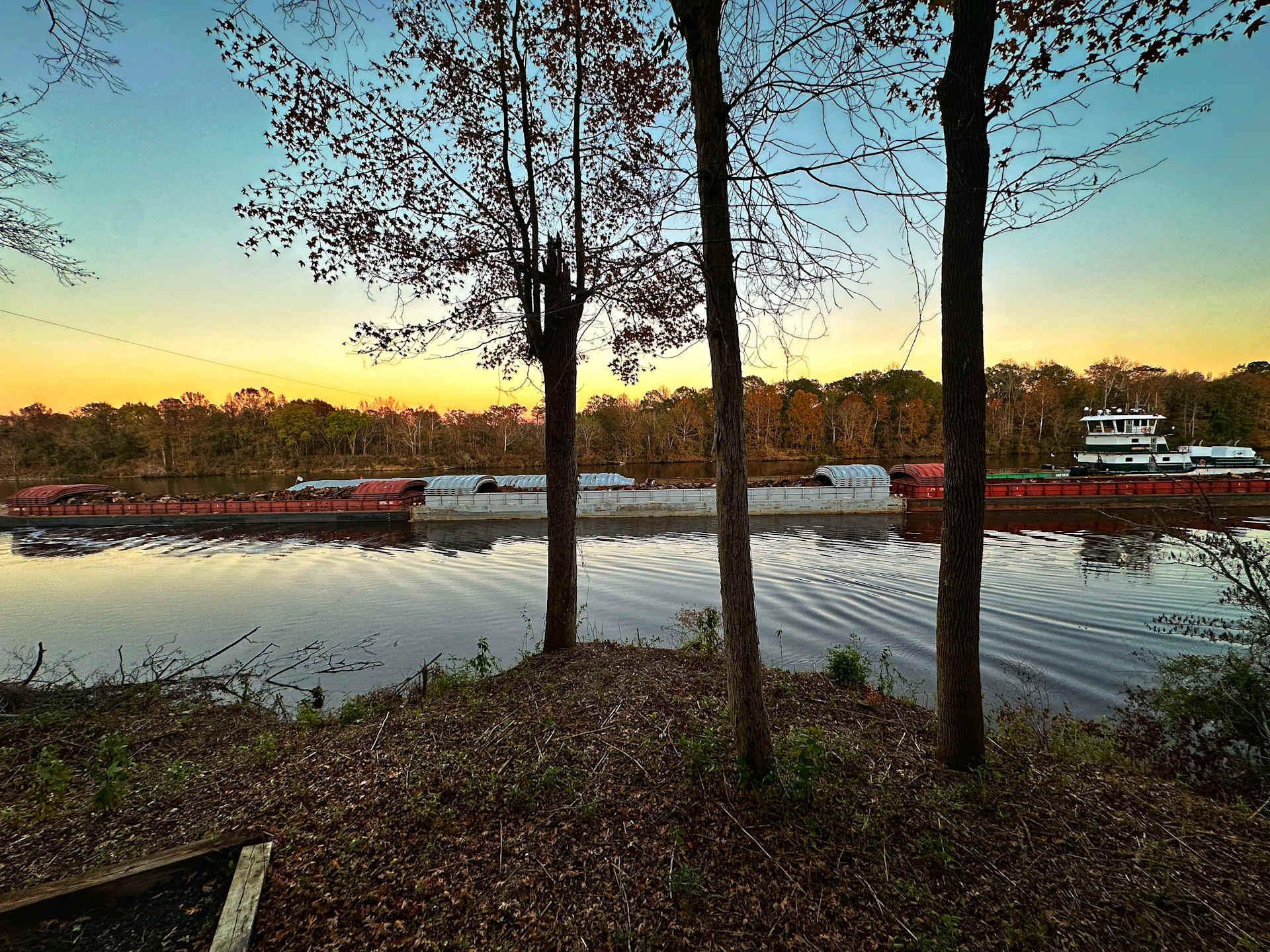 River Edge Retreat - Photo 3