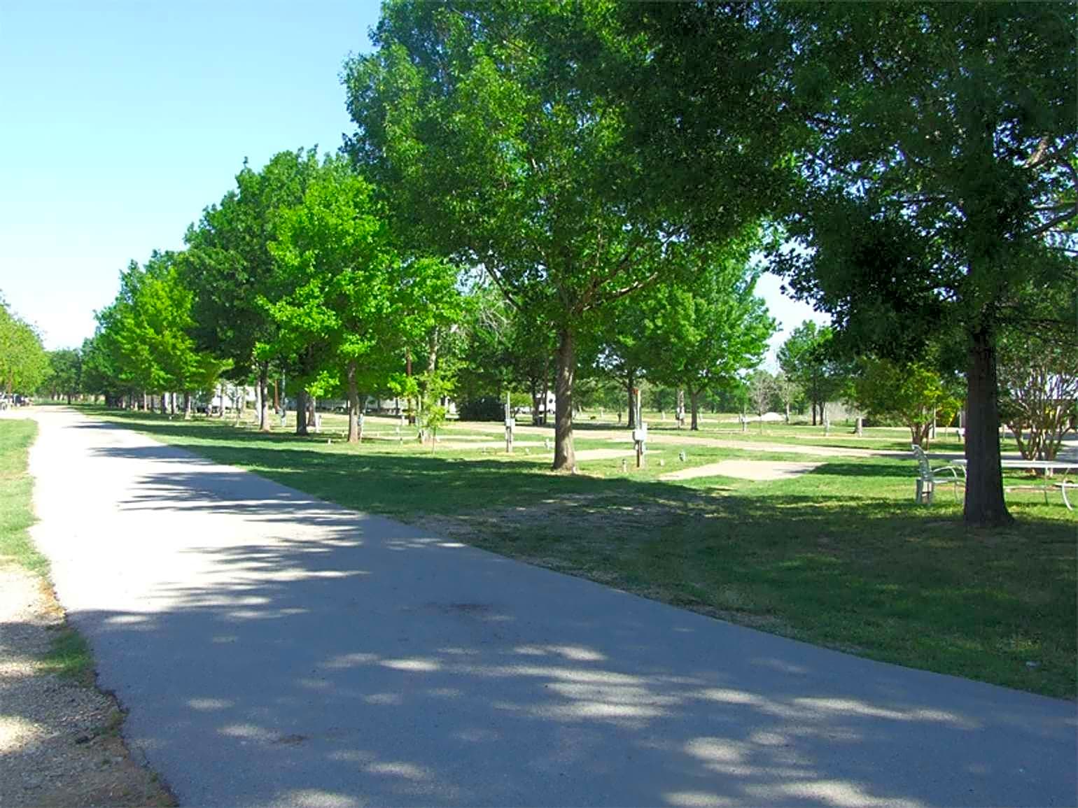 Patriot RV Park - Waco - Photo 3