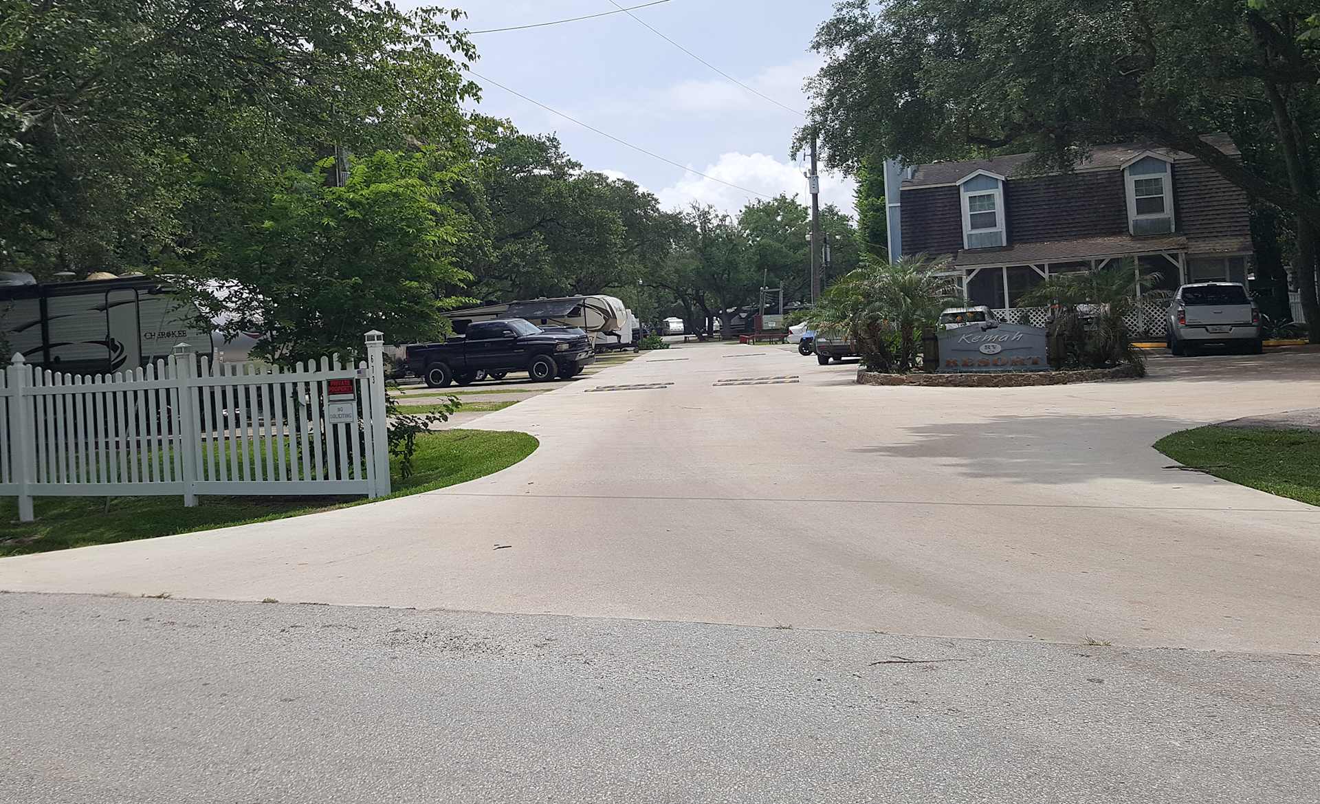 Kemah RV Resort - Photo 3