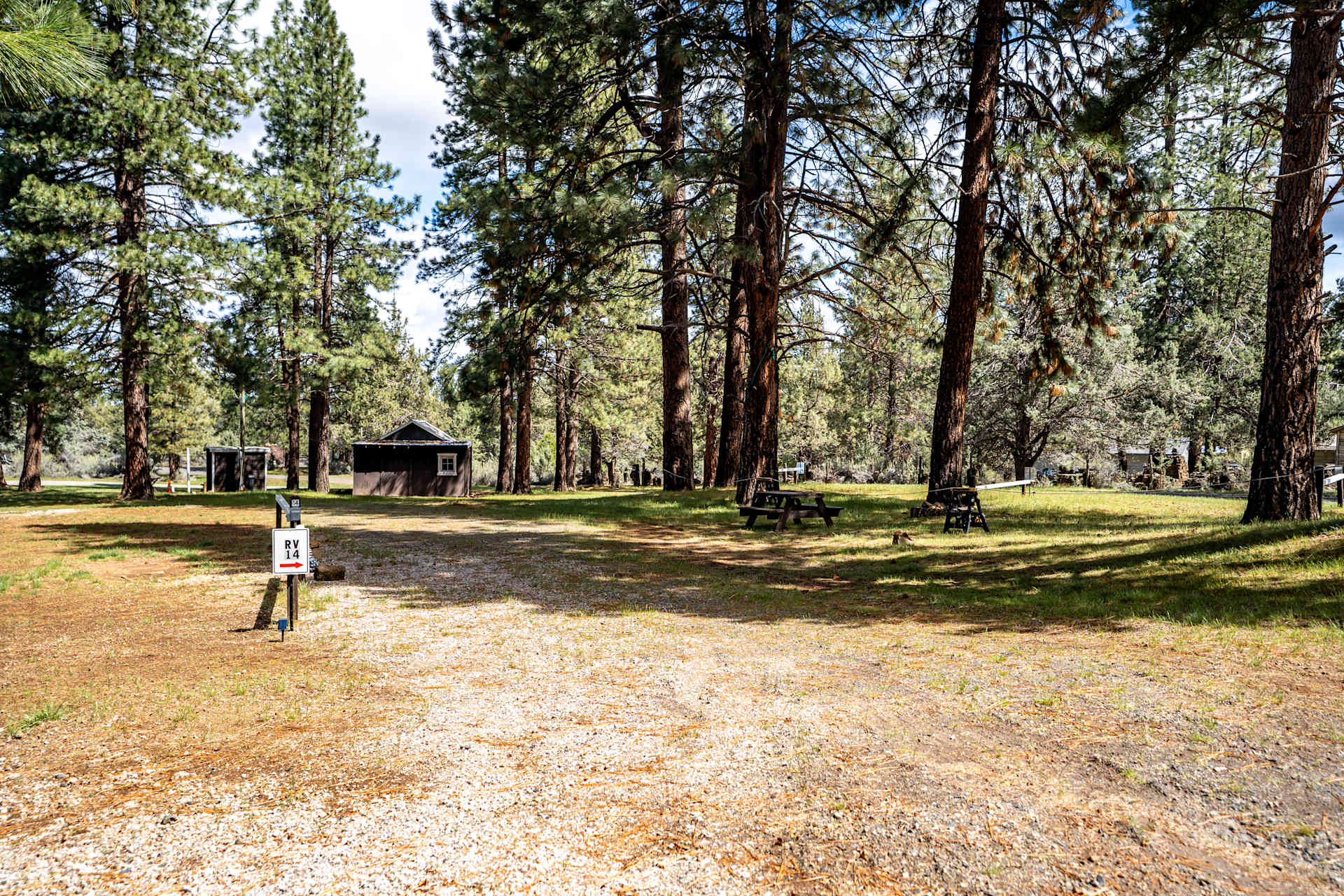 Hawk's Nest RV & Cabin Park