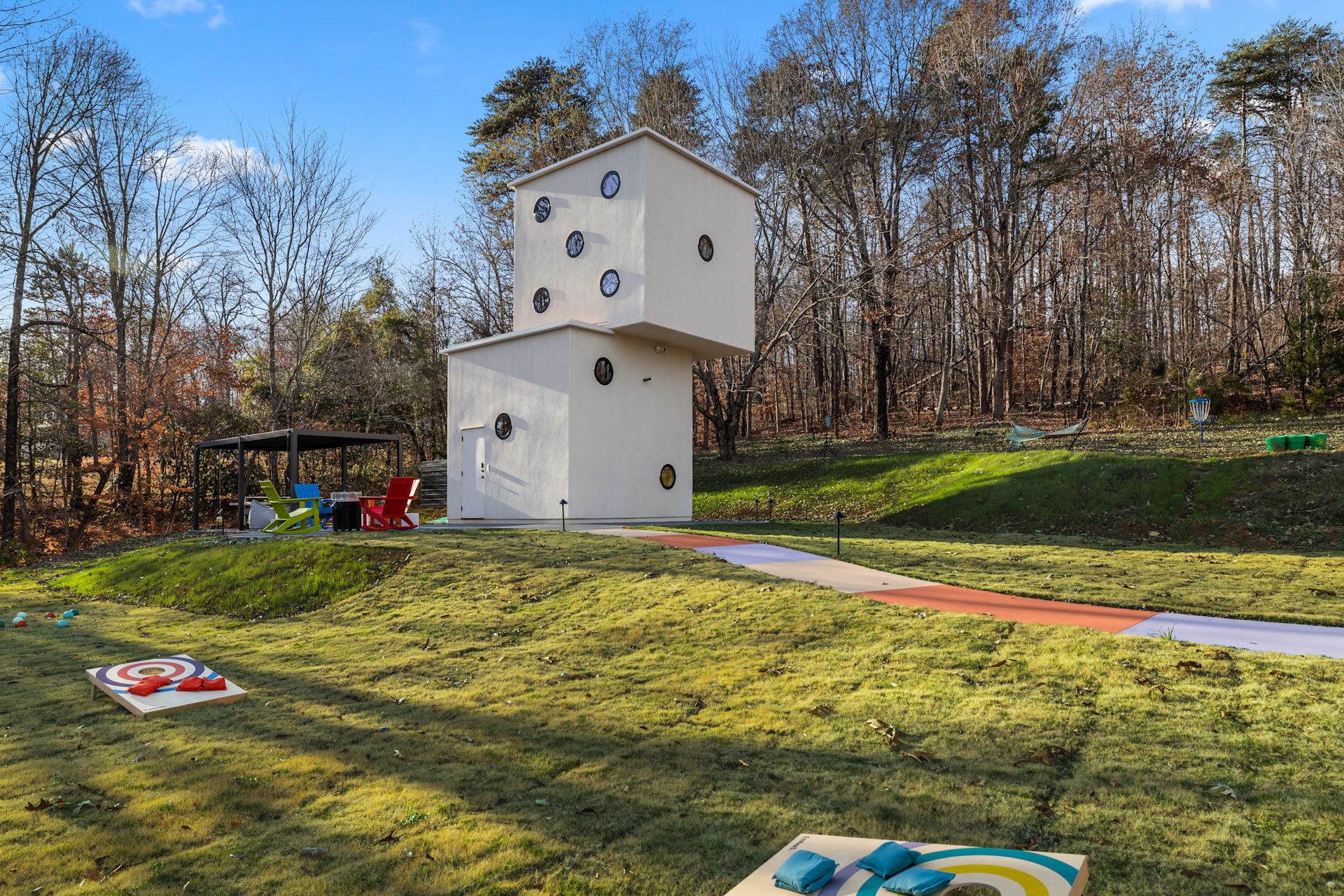 Tiny Dice House