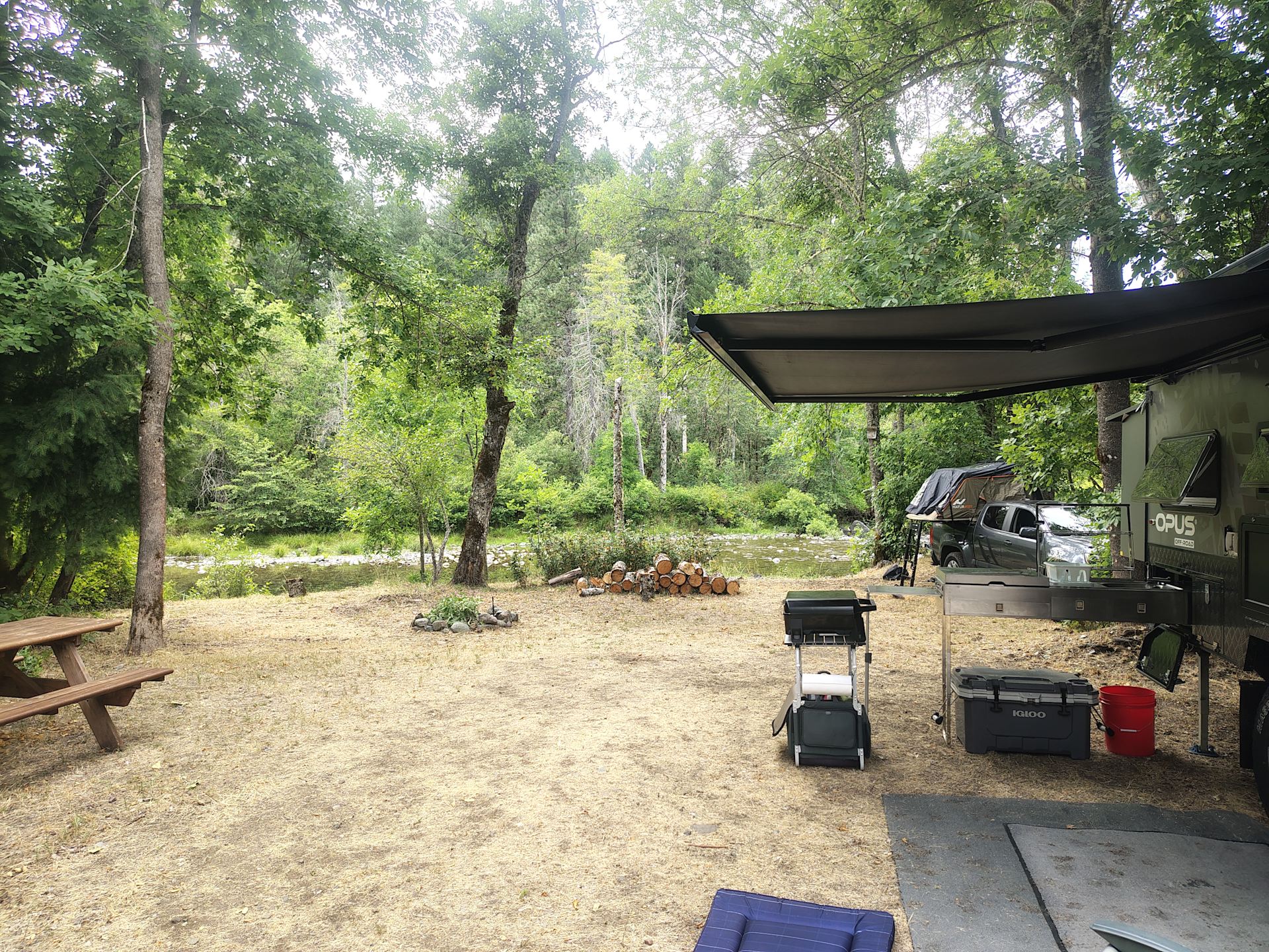 Bear's Illinois River Campsite