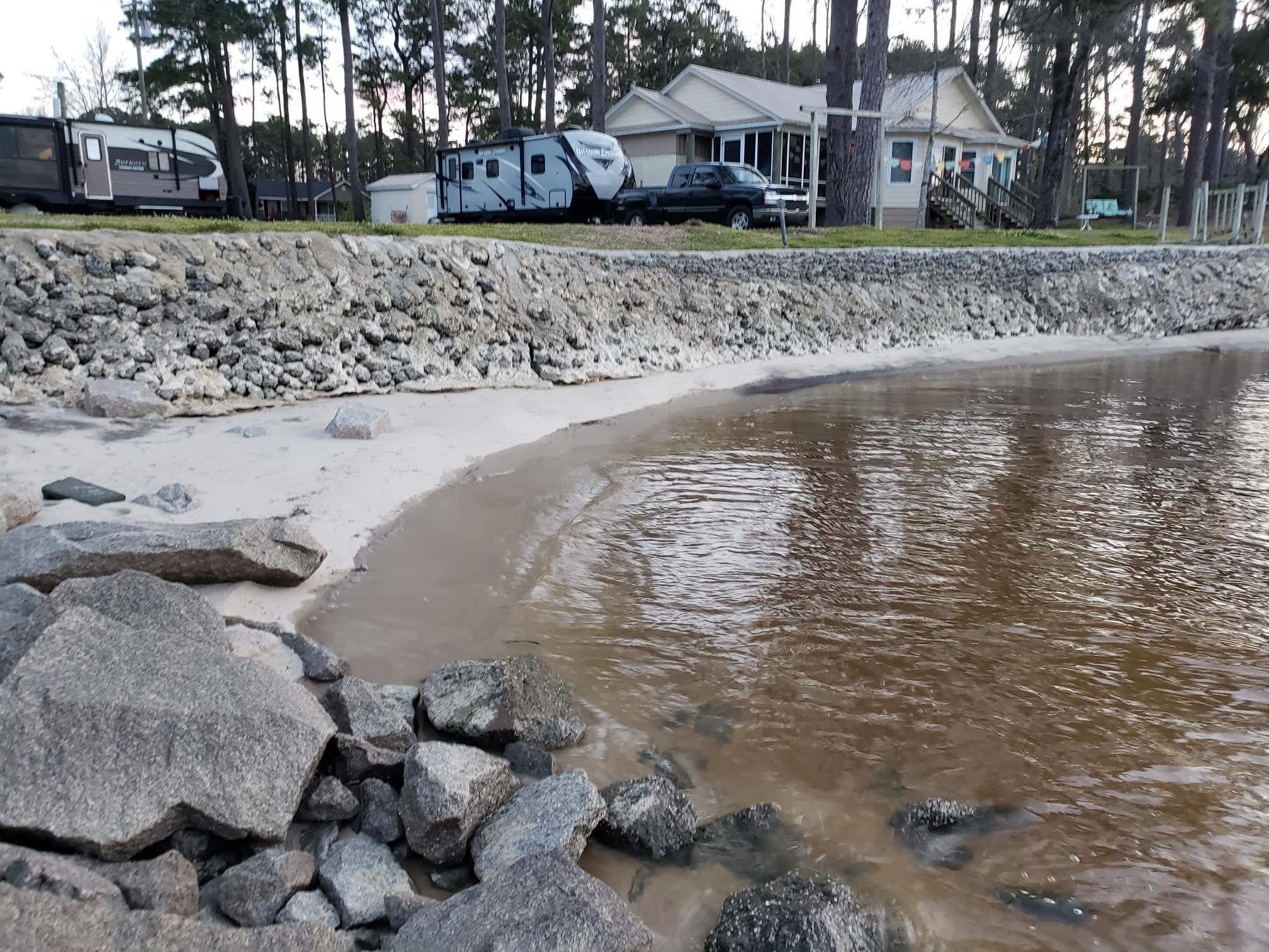 Key Stone Camp Hipcamp in Arapahoe, North Carolina
