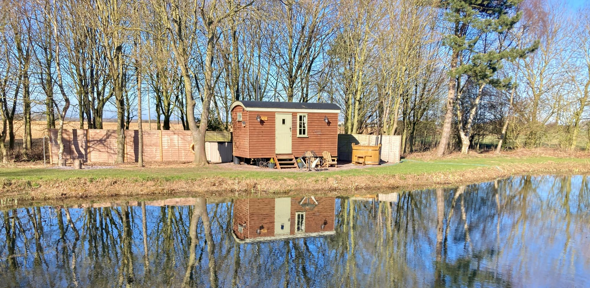 Discover the 12 best glamping near Filey, North Yorkshire with hot tubs
