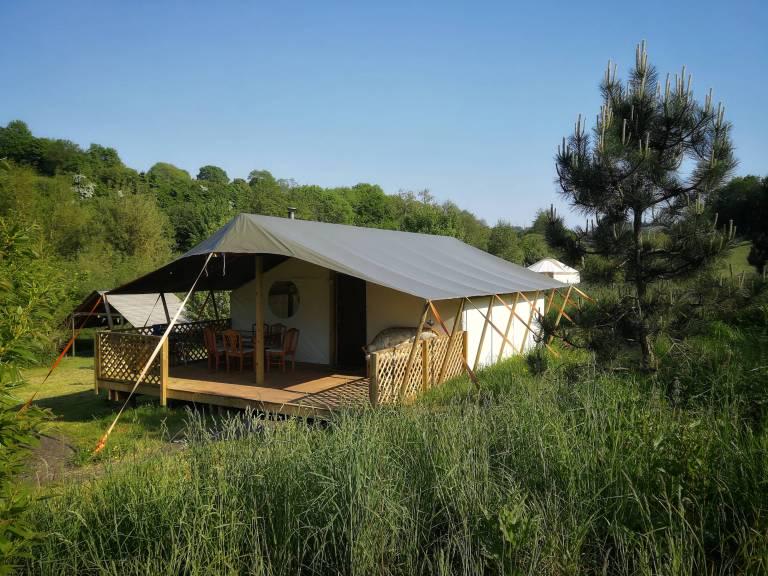 Safari tent