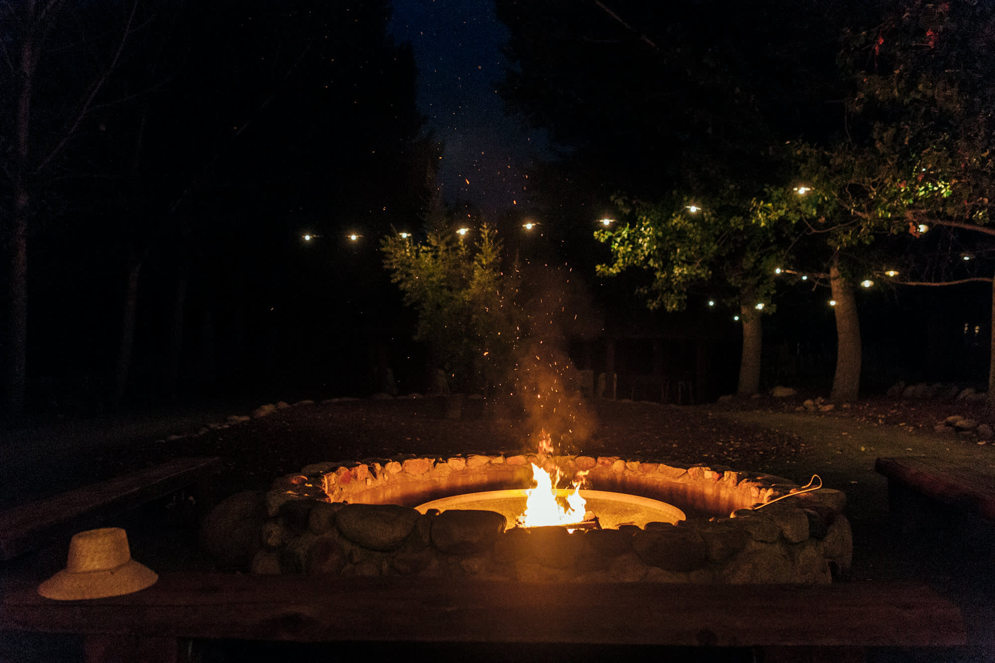 It cooled off in the evening making it perfect for a fire. Photo by Lisse Lundin.
