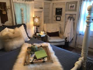 The Tiny Shed-Boutique Glamping