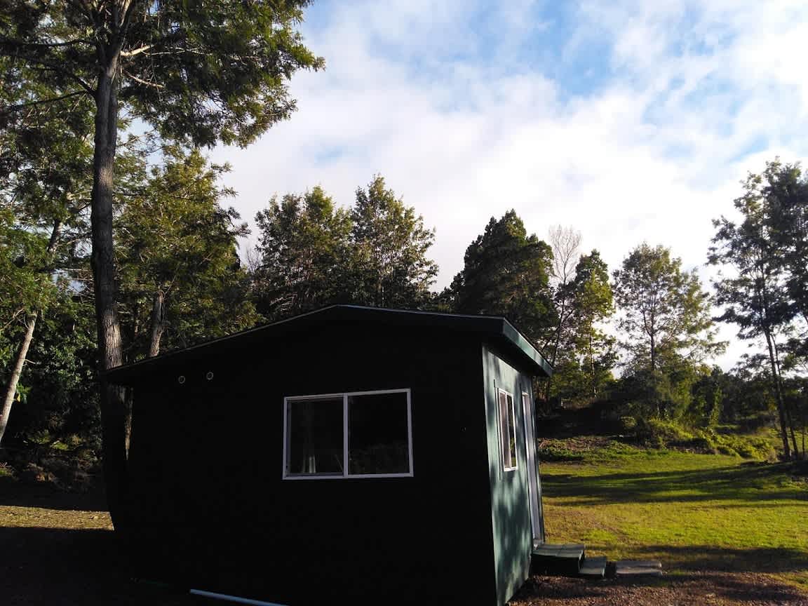 Quiet, off-the -grid mountain cabin