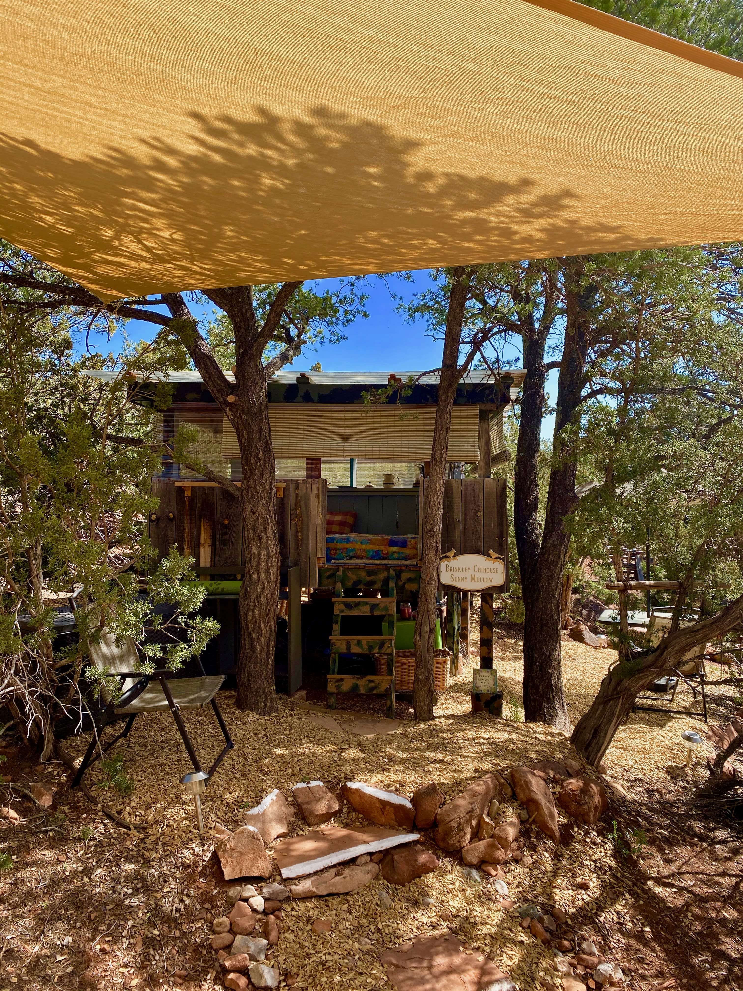 Chi-Treehouse at Sunny Mellow Villa