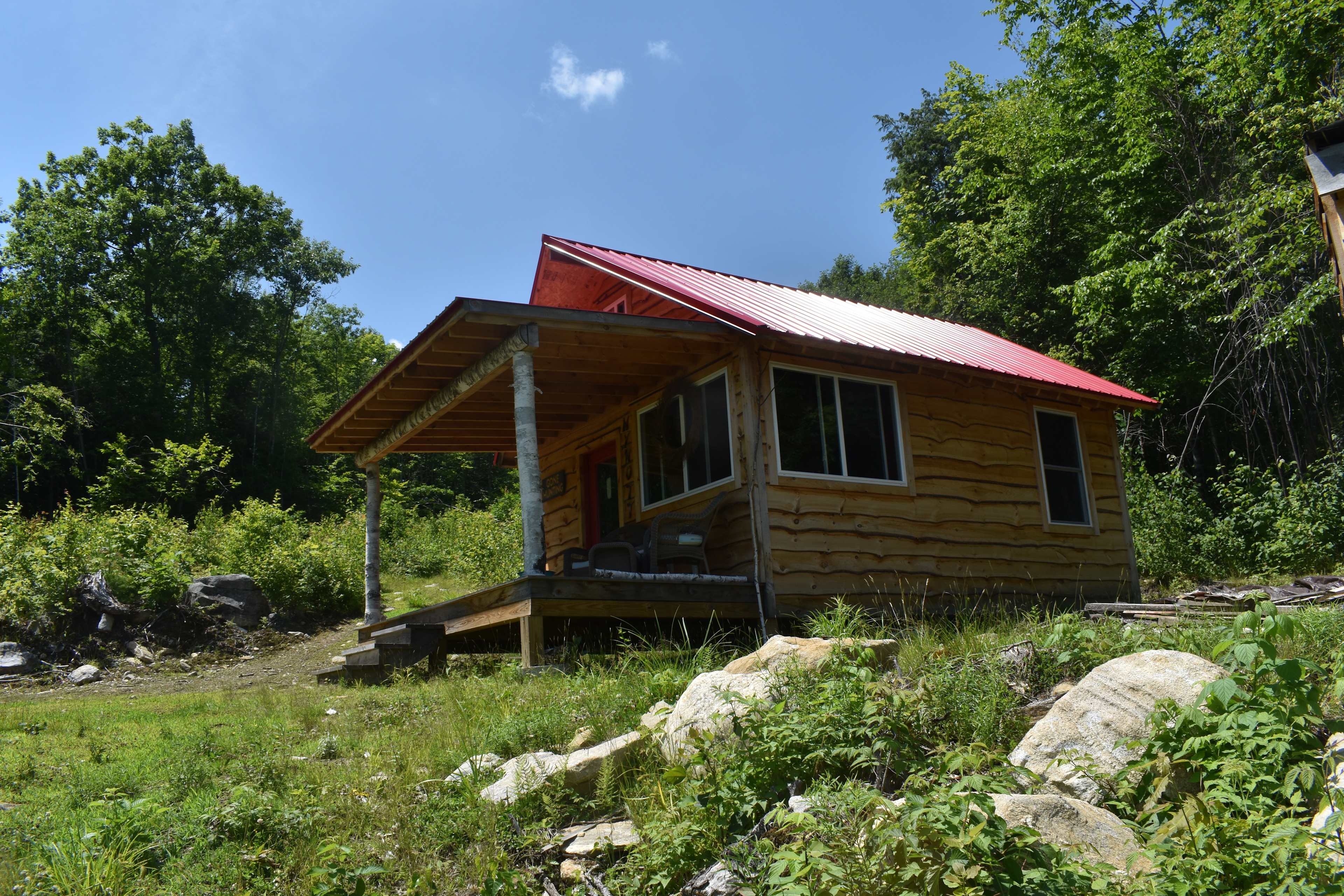 Lots of natural light in cabin.