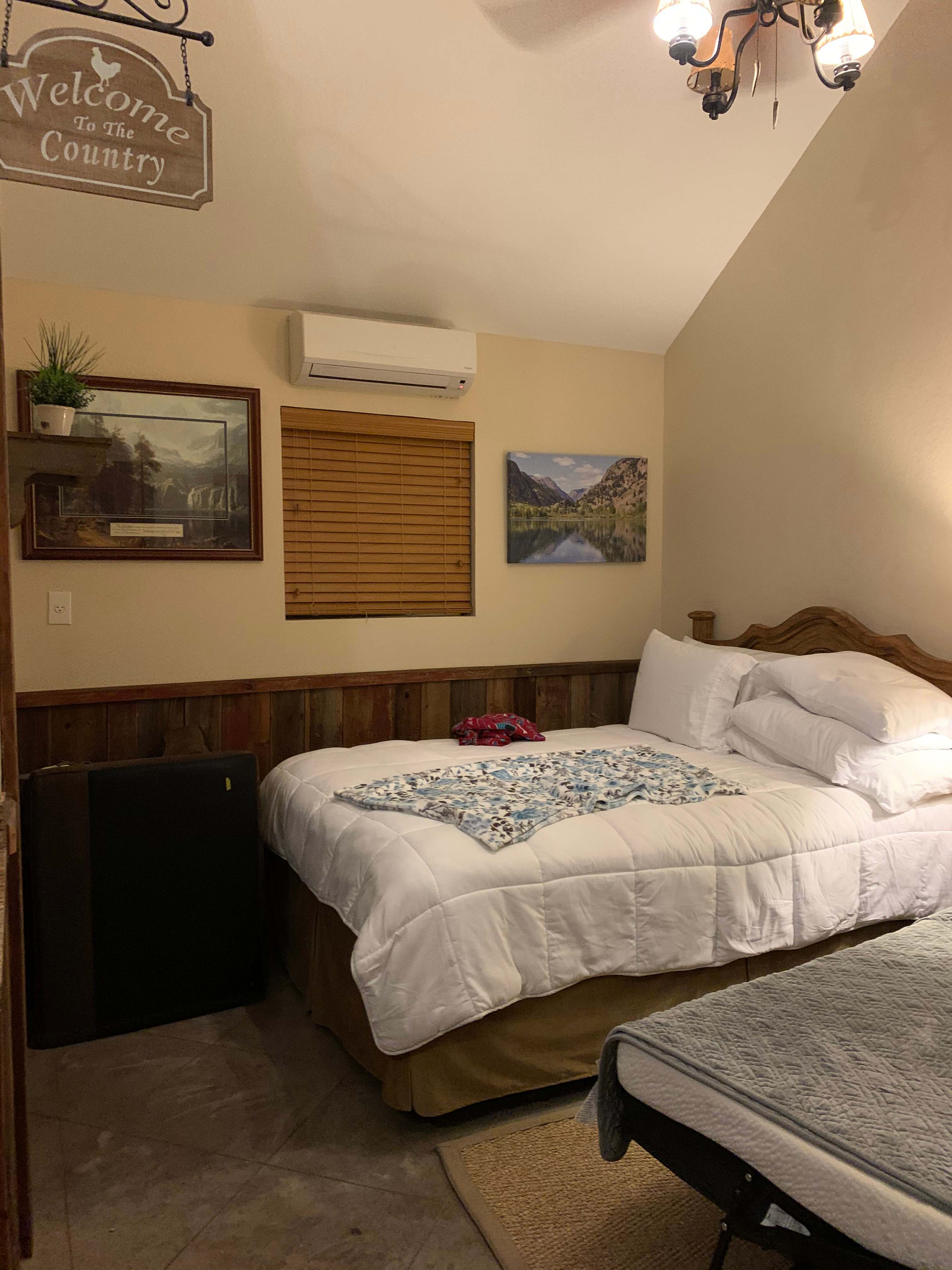 Nicole Creek Cabins and RV Park
