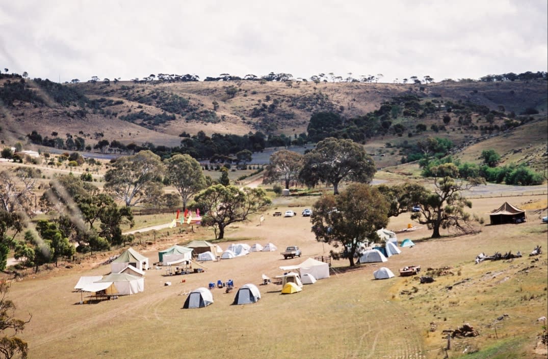 General Campsite Area (front paddock)
(this Survival Camp was held in 2007,  100 x Scouts & 30 plus Leaders)